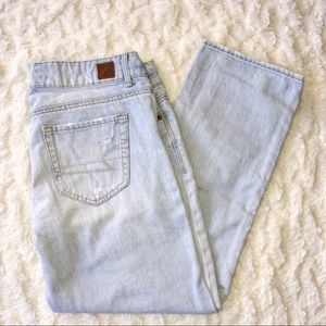 American Eagle Outfitters Light Wash Ripped Jeans